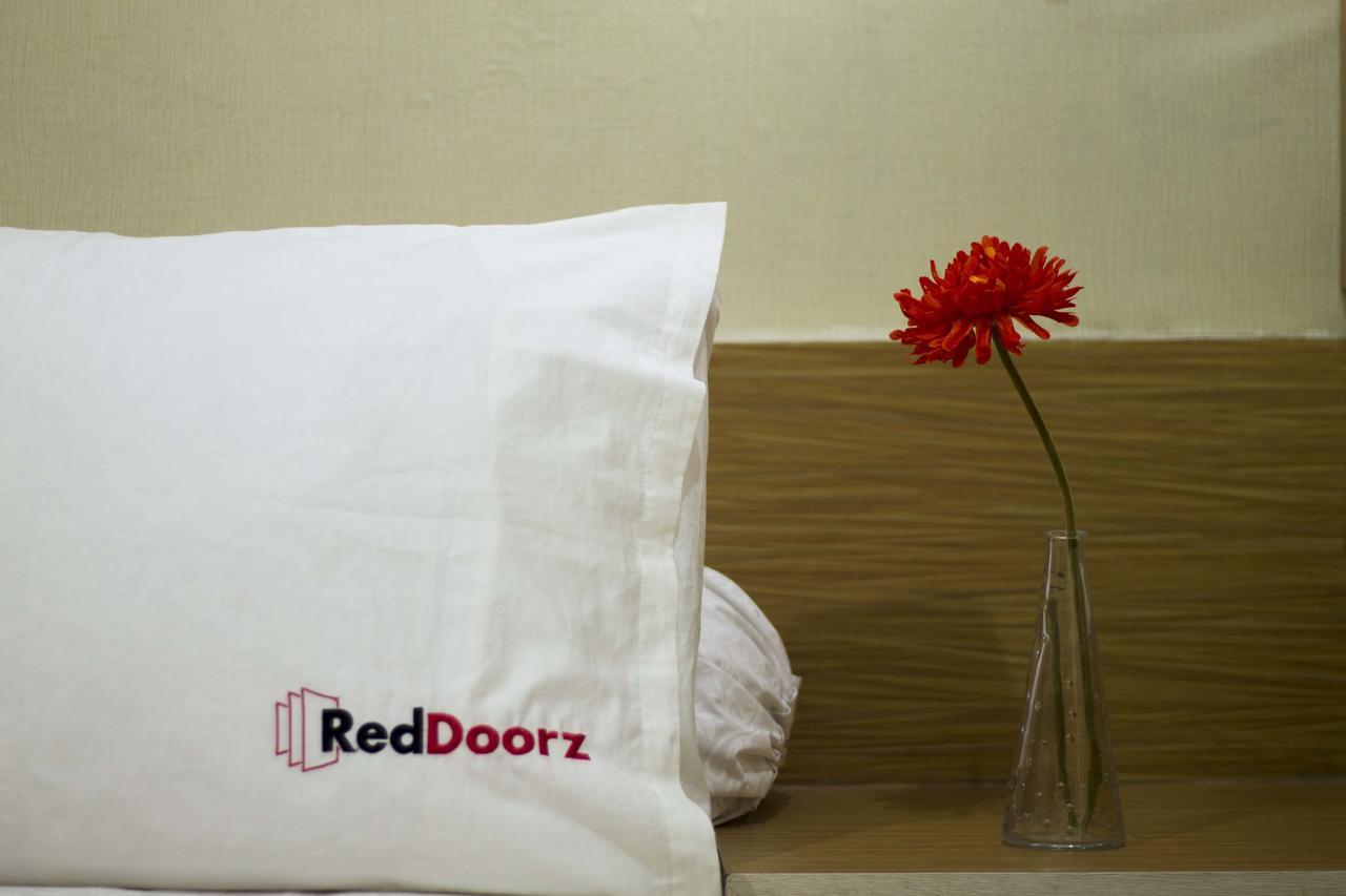 Reddoorz Plus @ Kapuk Business Park Giacarta Esterno foto