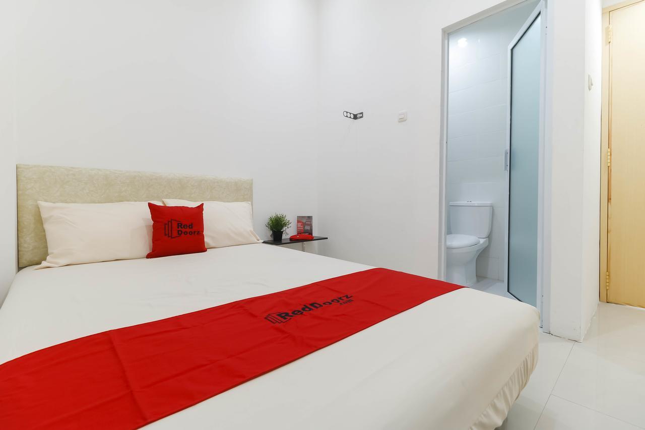 Reddoorz Plus @ Kapuk Business Park Giacarta Esterno foto
