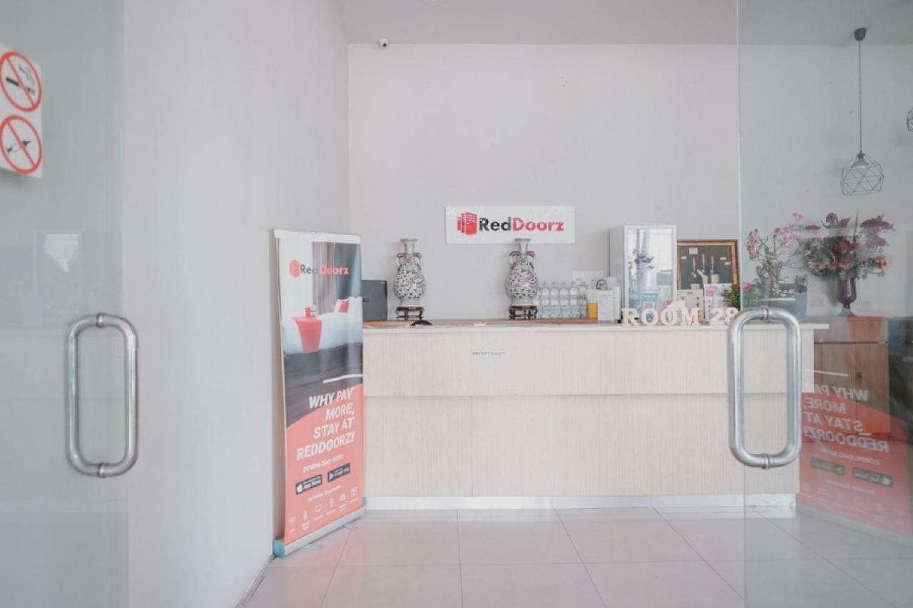 Reddoorz Plus @ Kapuk Business Park Giacarta Esterno foto